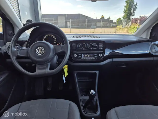 Volkswagen up! 1.0 move up! AIRCO NAVI NAP 2015 Benzine 8