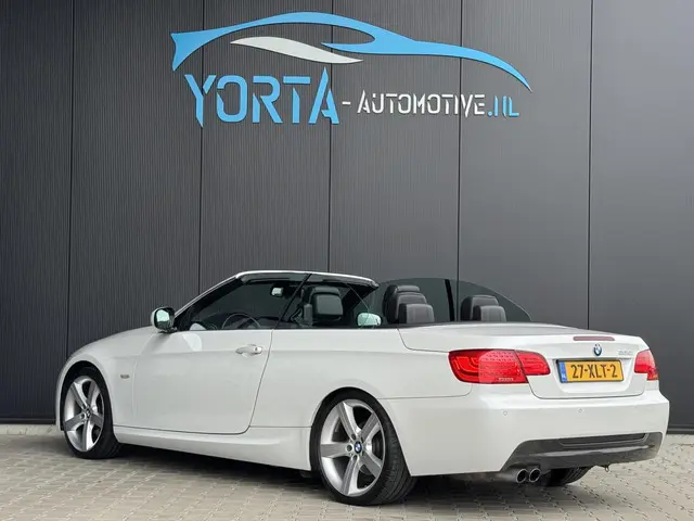 BMW 3 Serie Cabrio 325i High Executive 2012 Benzine 6