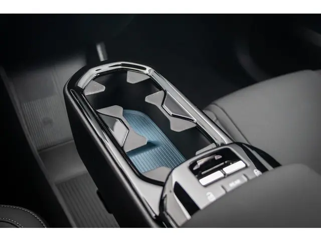 Volvo EX30 Extended Range Plus 69 kWh 2025 Elektrisch 20