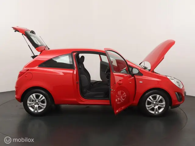 Opel Corsa 1.2-16V Berlin 2014 Benzine 23
