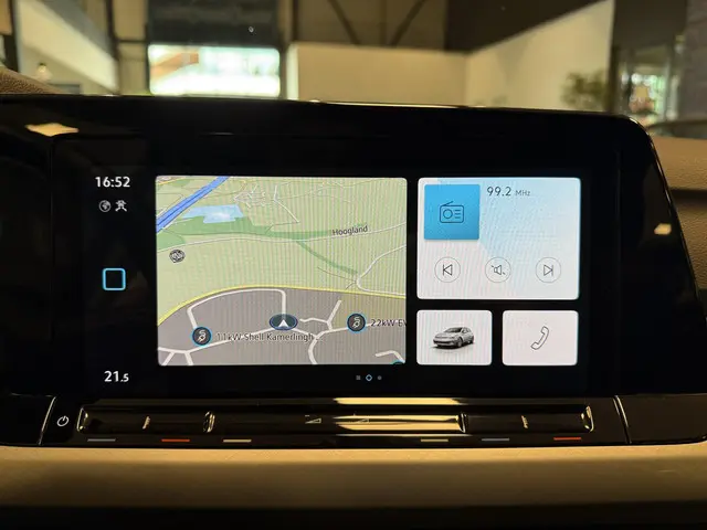 Volkswagen Golf 1.0 eTSI Life Business 2024 Benzine 16
