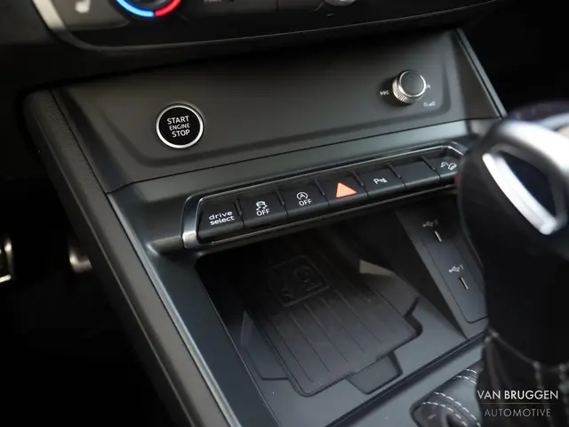 Audi Q3 Sportback 35 TFSI S-Line 2022 Benzine 32