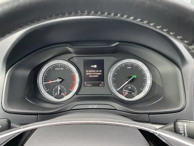 Škoda Karoq 1.5 TSI ACT Business Edition 2021 Benzine 17