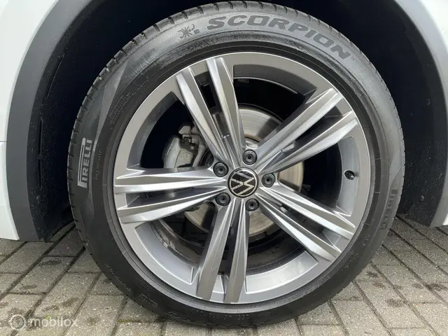 Volkswagen Tiguan 1.5 TSI ACT R-line 2020 Benzine 29