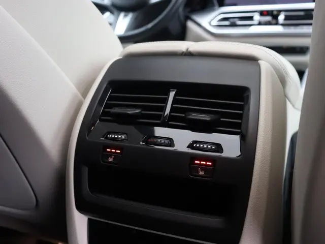 BMW X6 xDrive40i 2022 Benzine 17