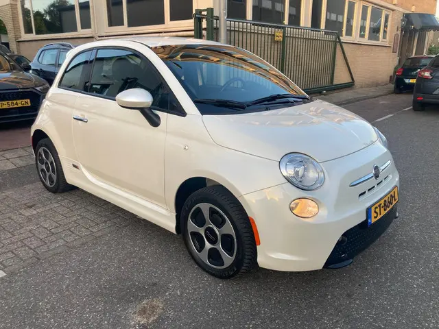 Fiat 500e 3