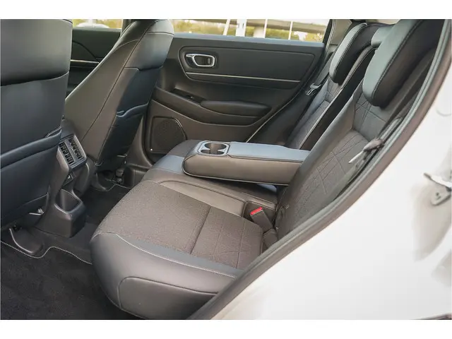 Honda HR-V 1.5i e:HEV ADVANCE 2024 Hybride Benzine 29