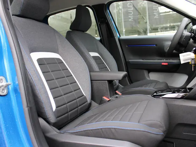 Citroën C3 HYBRID 110 PLUS 2025 Hybride Benzine 14