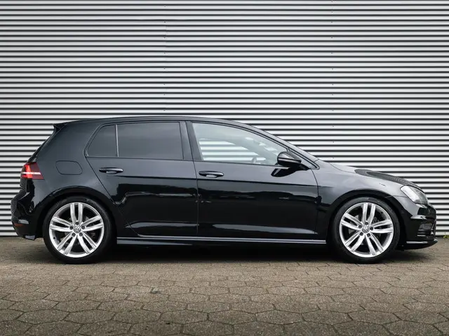 Volkswagen Golf 1.4 TSI Highline 2xR-line 2014 Benzine 15