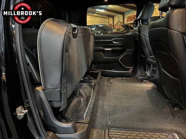 Dodge Ram 1500 5.7 V8 Laramie 2024 LPG/Gas 18