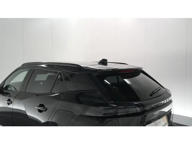 Peugeot 2008 PureTech 130 EAT8 GT 2024 Benzine 27