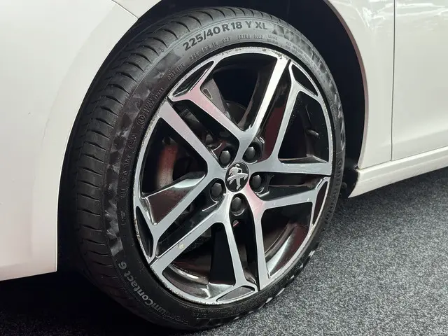 Peugeot 308 SW 1.2 PureTech GT 2018 Benzine 24