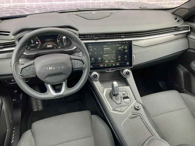 Lynk & Co 01 1.5 Plug-in Hybrid 2023 Hybride Benzine 10