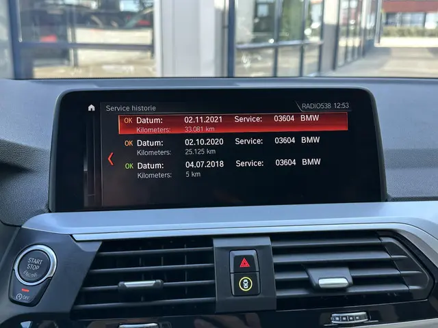 BMW X3 xDrive20i High Executive 2018 Benzine 29
