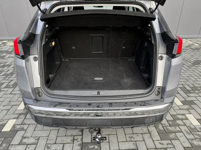 Peugeot 3008 1.2 PureTech Allure 2019 Benzine 11