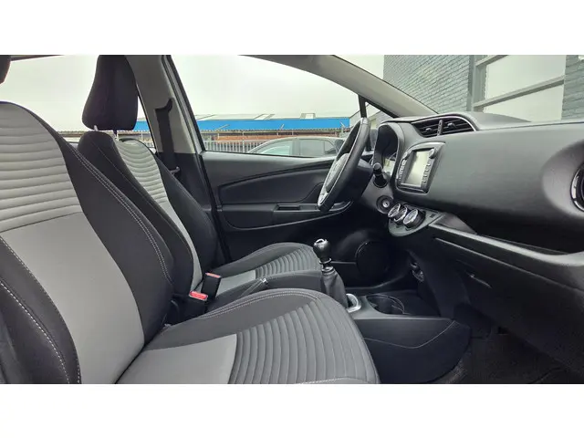 Toyota Yaris 1.5 VVT-i Comfort 2018 Benzine 16