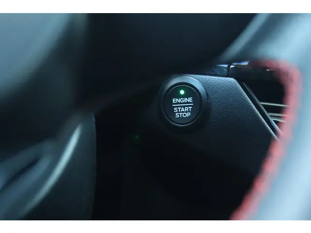 Ford Kuga 2.5 PHEV ST-LINE X 2021 Hybride Benzine 27