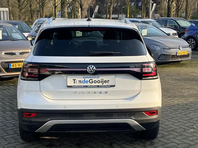 Volkswagen T-Cross 1.0 TSi DSG BLACK DESIGN 2020 Benzine 4