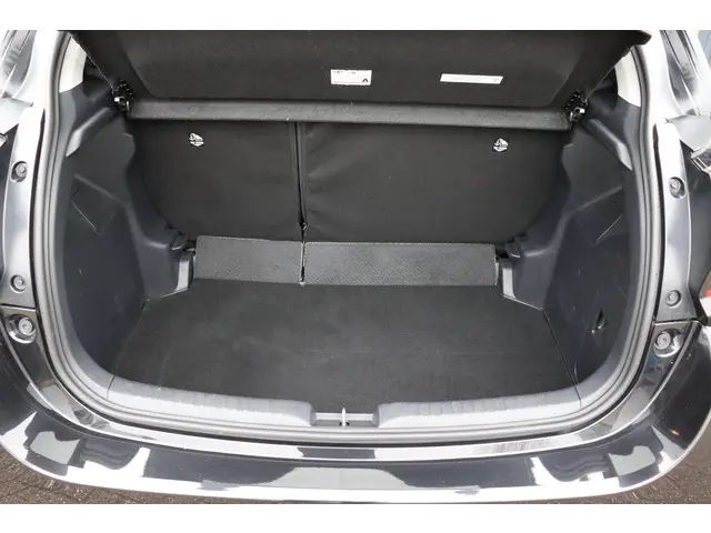 Toyota Yaris 1.5 Hybrid Dynamic 2023 Hybride Benzine 13