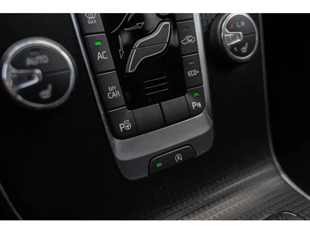 Volvo V40 1.5 T3 Polar+ Sport 2019 Benzine 34