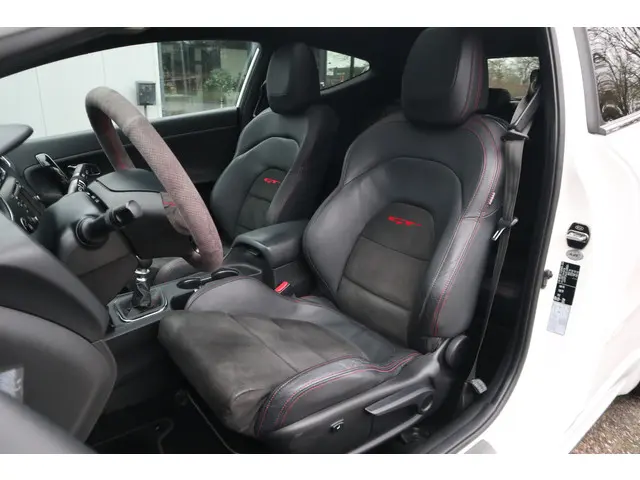 Kia pro_cee'd 1.6 GT First Edition 2013 Benzine 4