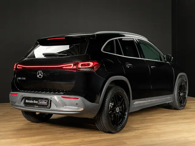 Mercedes-Benz EQA 2