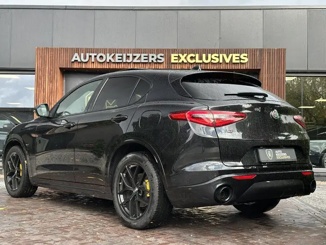 Alfa Romeo Stelvio 2.0 T AWD Veloce 2022 Benzine 4