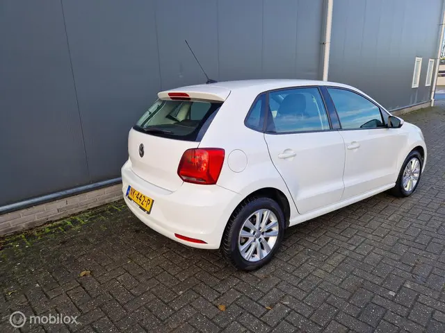 Volkswagen Polo 1.2 TSI Comfortline 2017 Benzine 4