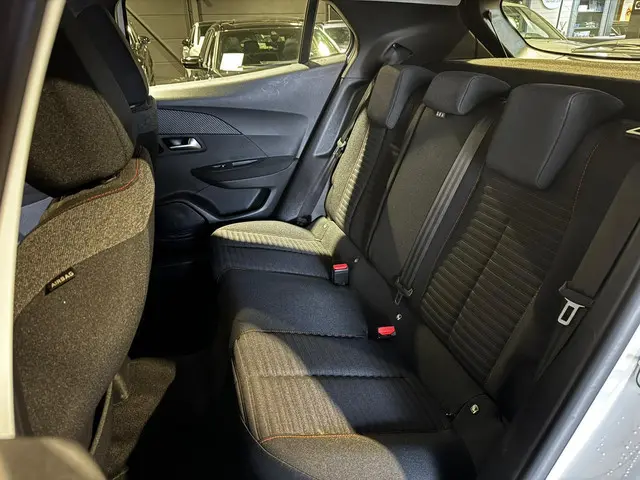 Peugeot 2008 1.2 Blue Lease Active 2021 Benzine 24