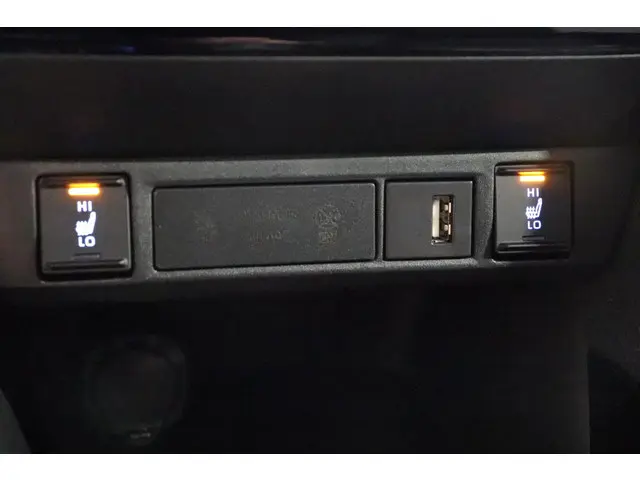 Toyota Yaris 1.5 Hybrid Executive, 2020 Hybride Benzine 27