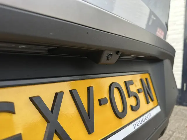 Peugeot 3008 1.2 Hybrid 145 GT 2024 Hybride Benzine 48