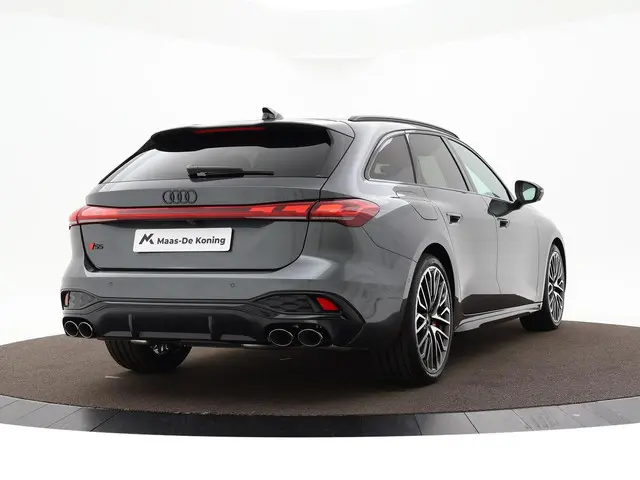 Audi S5 Avant 50 year edition 3.0 TFSI 367 PK 2025 Benzine 2