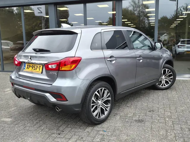 Mitsubishi ASX 1.6 Cleartec Connect Pro+ 2019 Benzine 2