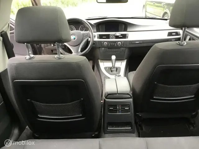 BMW 3 Serie Touring 318i Automaat 2012 Benzine 9