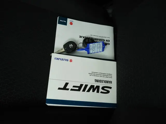 Suzuki Swift 1.2 Select Smart Hybrid 2022 Benzine 26