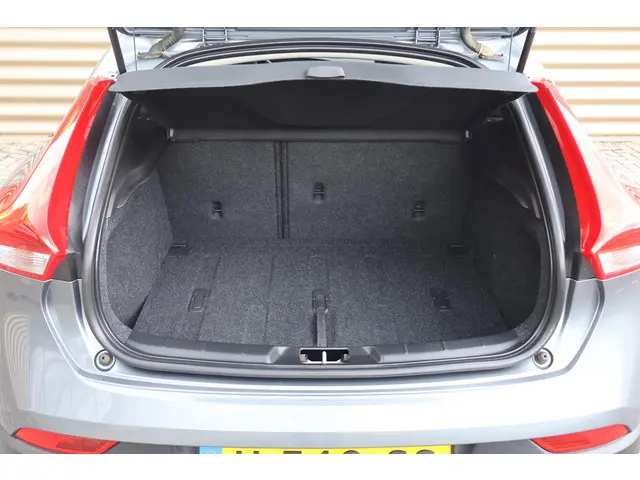 Volvo V40 Cross Country 1.5 T3 Polar+ Luxury 2020 Benzine 14