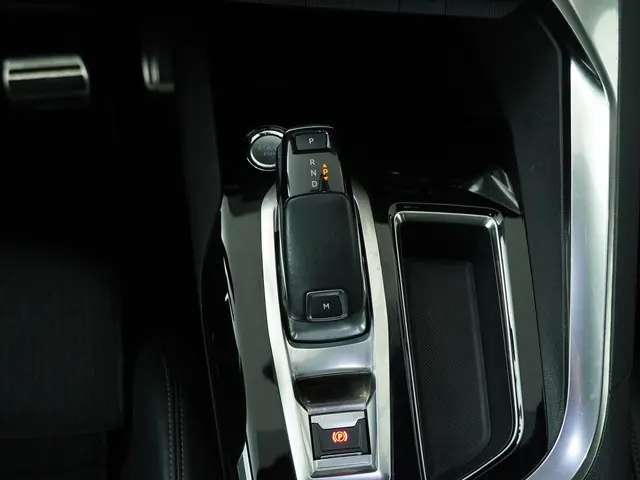 Peugeot 3008 1.6 e-THP GT Line 2018 Benzine 21