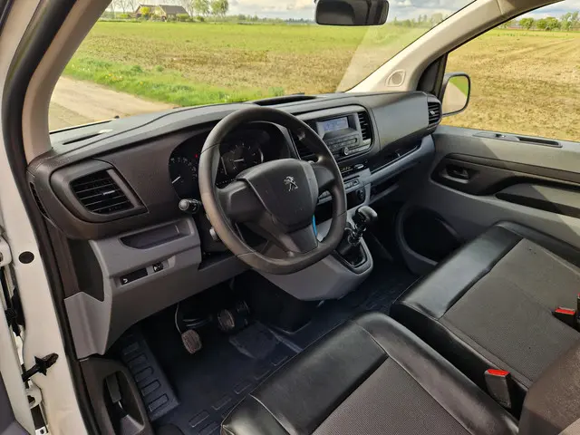 Peugeot Expert 1.5 BlueHDI L1 H1 2020 Diesel 23