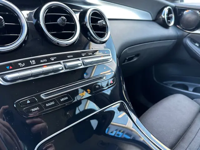 Mercedes-Benz GLC 220 d 4MATIC 2015 Diesel 27