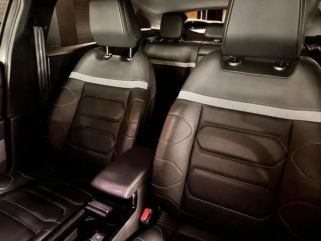 Citroën C4 1.2 Puretech Shine 2022 Benzine 19