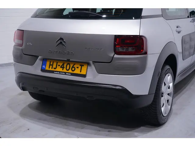 Citroën C4 Cactus 1.2 VTi Feel 2015 Benzine 15