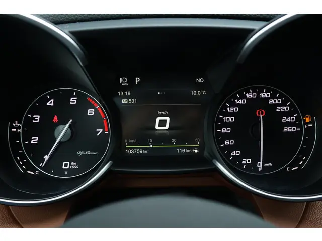 Alfa Romeo Giulia 2.0 T AWD Veloce 2017 Benzine 16