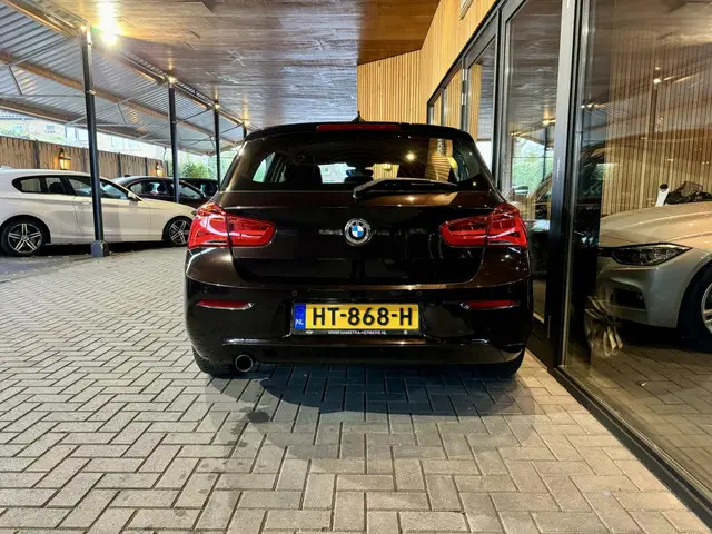 BMW 1 Serie 118i Bruin Metallic, automaat 2015 Benzine 17