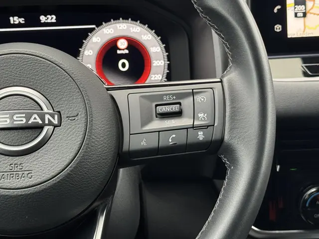 Nissan QASHQAI 1.3 MHEV N-Connecta 2023 Benzine 16