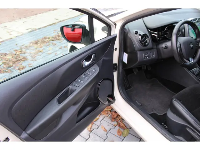 Renault Clio Estate 0.9 TCe Intens 2017 Benzine 11