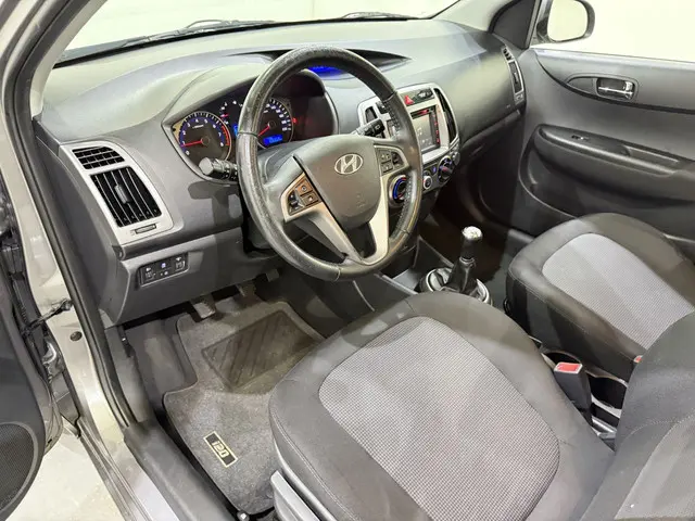 Hyundai i20 I-20 HB 1.2i i-Deal Airco NAP 2014 Benzine 9