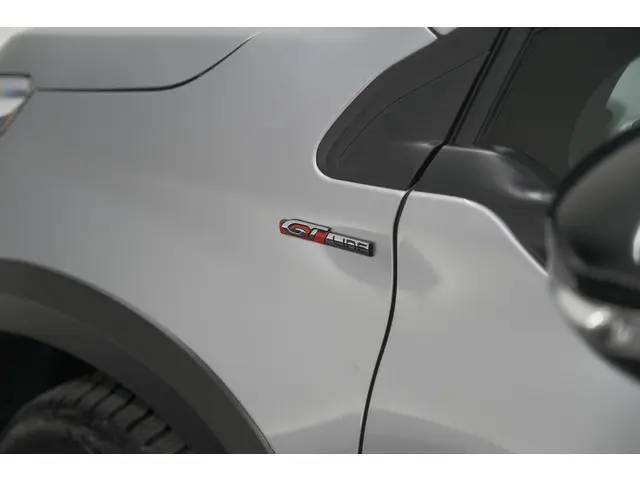 Peugeot 2008 PureTech 110 EAT6 GT 2017 Benzine 21