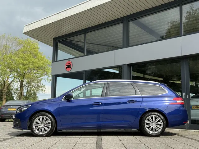 Peugeot 308 SW 1.5 BlueHDi 130pk Premium 2019 Diesel 3