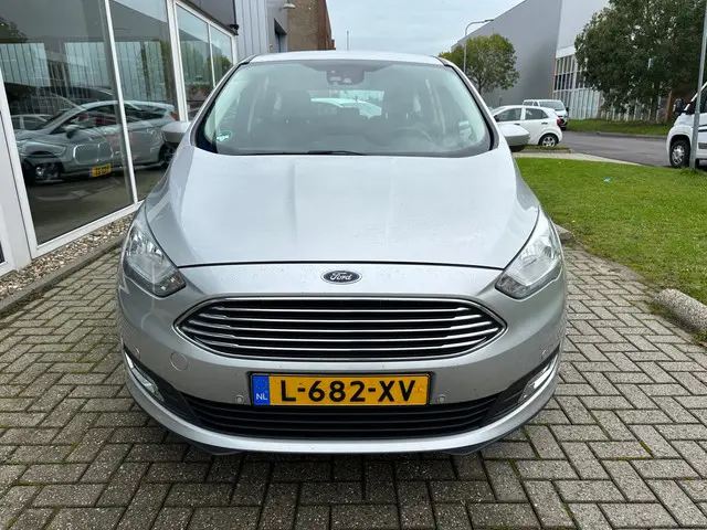 Ford C-MAX 1.5 Titanium 2018 Benzine 8