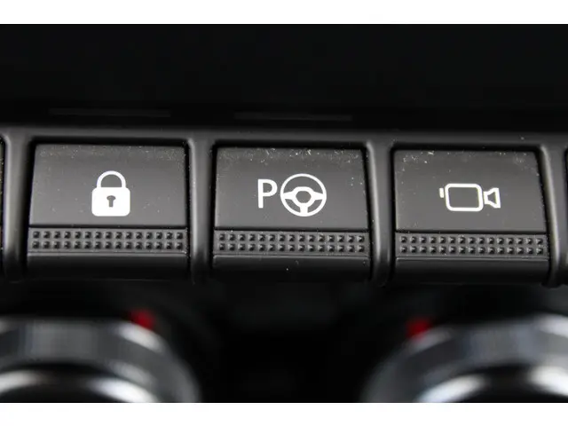 Renault Captur 1.3 mild hybrid 160 iconic 2024 Benzine 32